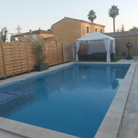 Maison Avec Piscine Privee Holiday home Nimes